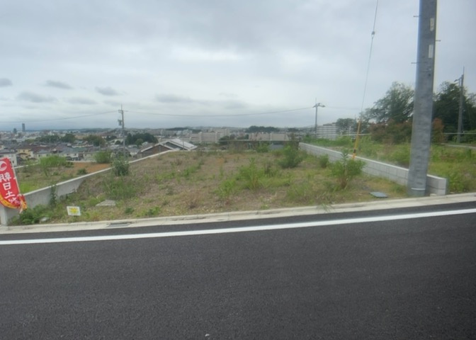 家を建てる前提で土地を探している場合、地盤の丈夫さは譲れない条件の一つです。地盤が脆弱だと追加工事が必要となります。また、過去に地盤沈下や液状化現象を起こした土地は、できるだけ避けた方がいいでしょう。