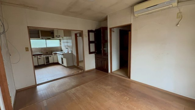 こちらの居間で趣味の時間をお楽しみください