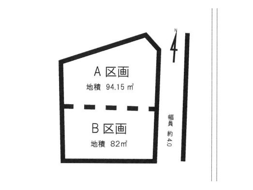 区画図の番号が本物件の区画です。道路の幅や位置、隣接区画との並び、公園やごみ置場の配置をご確認ください。区画ごとの高低差や日当たりは現地でご案内します。※図面と現況が異なる場合は現況優先。