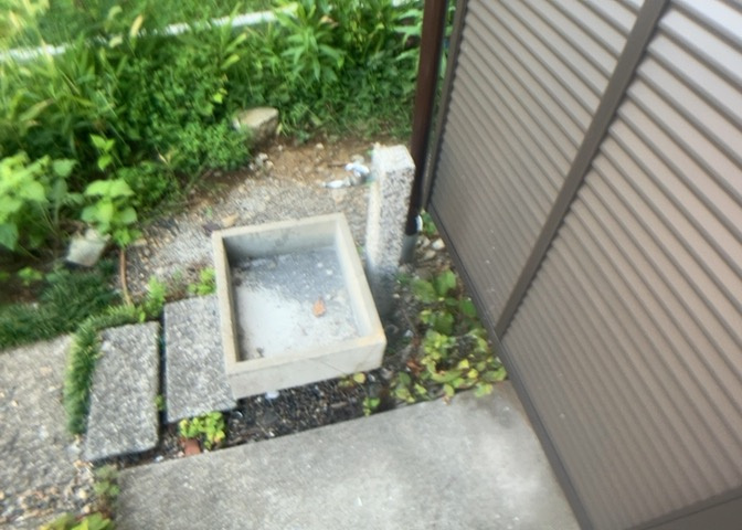 毎日の暮らしを快適にする各種設備が整えられています。オール電化住宅のためガスを使わず安心・経済的。各種コンセント類や使い勝手に配慮した設備が配置され、細部まで暮らしやすさが追求された住まいです。