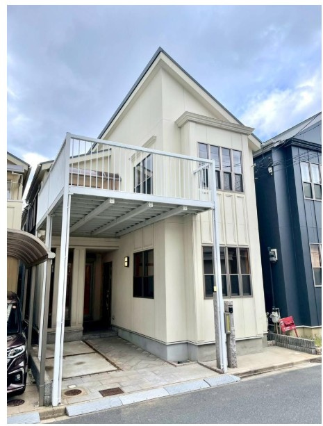 外観：327002223383