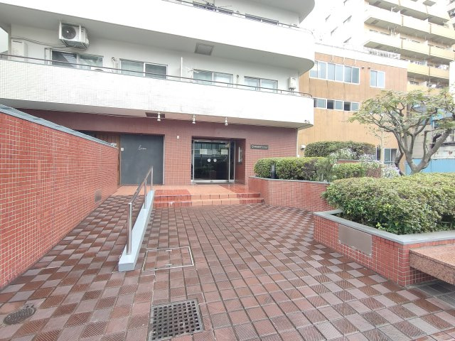 【エントランス】