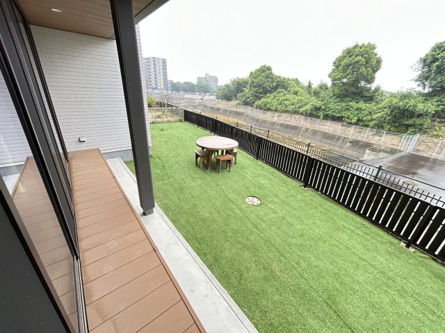 たまにはお庭で休日を過ごしてみるのもよいかもしれません