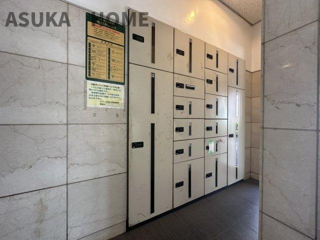 不在時にもあると大変便利な宅配ボックスを完備しております。