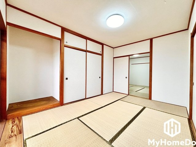 客間にもなる十分な広さの和室です。