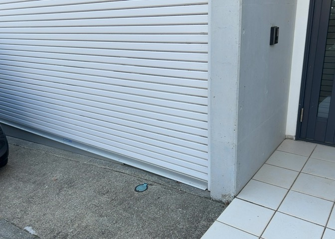 敷地内に散水栓や立水栓があると便利です。水道水を直接利用できるため、水を運ぶ手間を省くことが出来ます。大量の水を必要とする洗車作業や清掃などに役立ちます。その他設備とあわせて、現地でご確認ください。