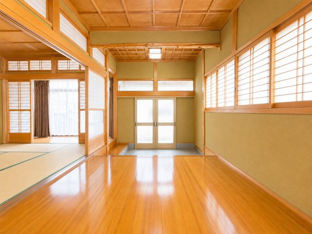 明るい玄関です