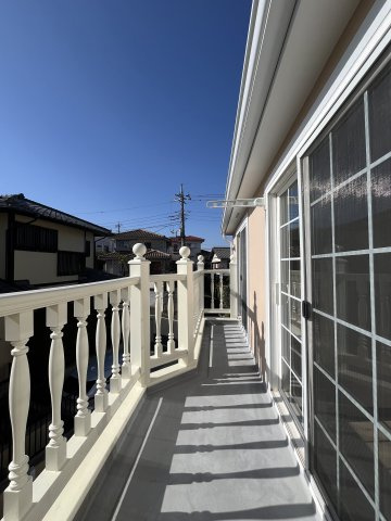 南に面した広いバルコニー