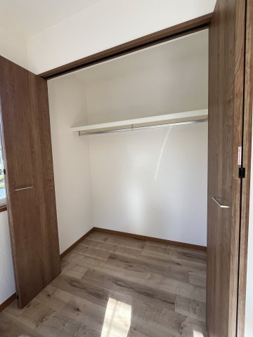 4.5帖洋室、クローゼット収納開放