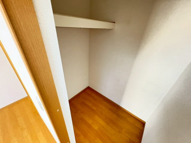 収納が豊富で、暮らしやすさに配慮した間取りです。