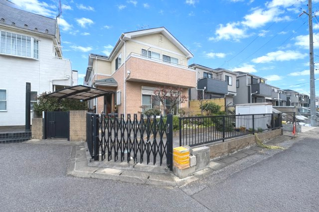 南西道路に面し陽当り良好！全居室6帖以上のゆとりある4LDK・全居室に収納有・全室2面採光！キッチン・洗面・浴室がワンフロアにまとまり、家事動線がスムーズ！武里小学校まで徒歩約9分(700ｍ)！
