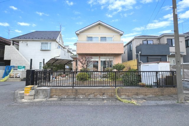 南西道路に面し陽当り良好！全居室6帖以上のゆとりある4LDK・全居室に収納有・全室2面採光！キッチン・洗面・浴室がワンフロアにまとまり、家事動線がスムーズ！武里小学校まで徒歩約9分(700ｍ)！