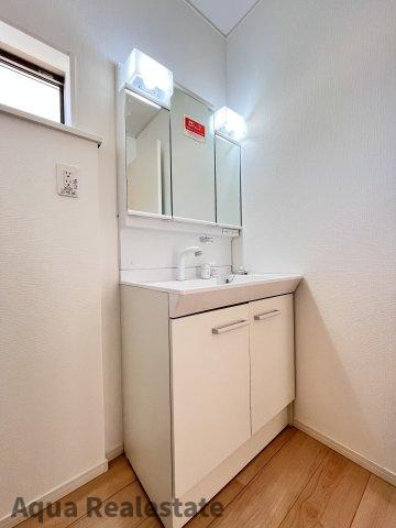独立洗面台で身支度をすべて済ませてしまいましょう