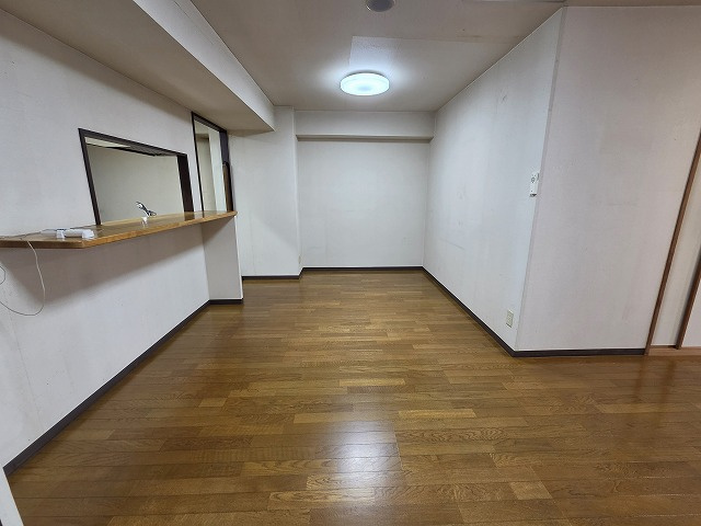 こちらのリビングで趣味の時間をお楽しみください
