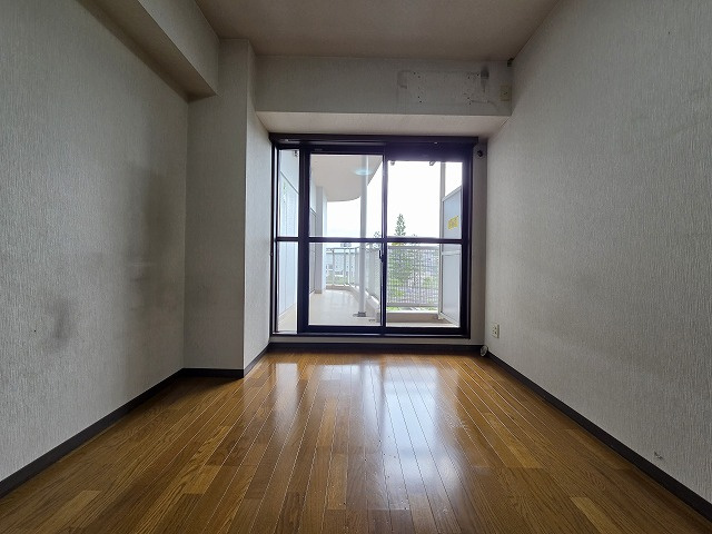 個人の部屋や寝室として使える洋室です