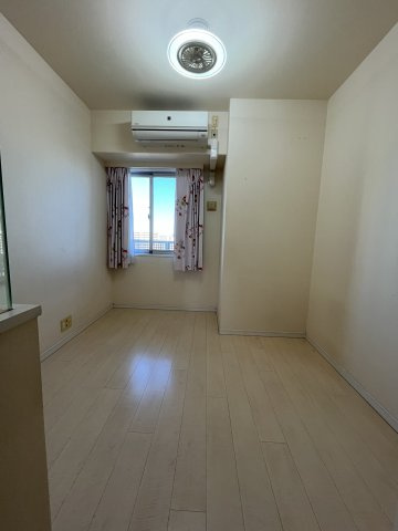 約5帖洋室の室内