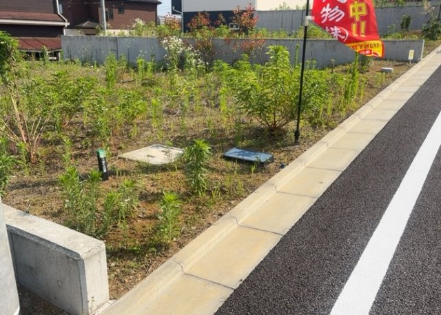 土地を買う際、住む地域の自治体や福祉の補助制度にも注目してみましょう。子供や老人の医療補助やゴミ出しのルールなど、自治体によってルールに大きな違いがあるため、暮らしやすい土地で判断するとよいでしょう。