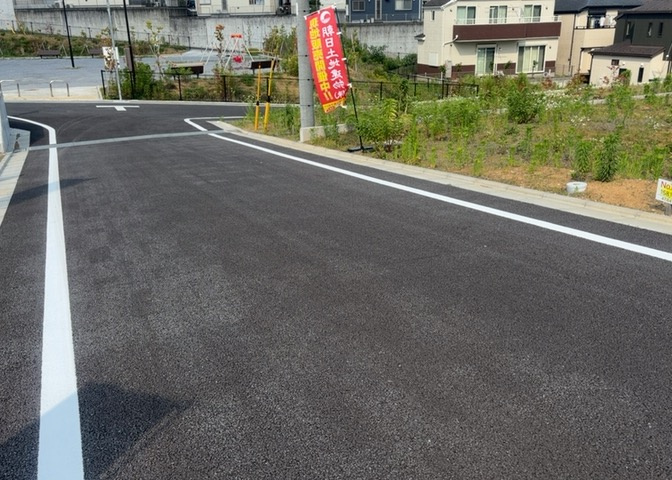 物件の詳細については、現地を見てわかること以外に、役所や法務局などで調べないとわからないことがあります。そのため、現地に行く場合は、もしこの物件を買ったらどのような生活ができるかをイメージしましょう。