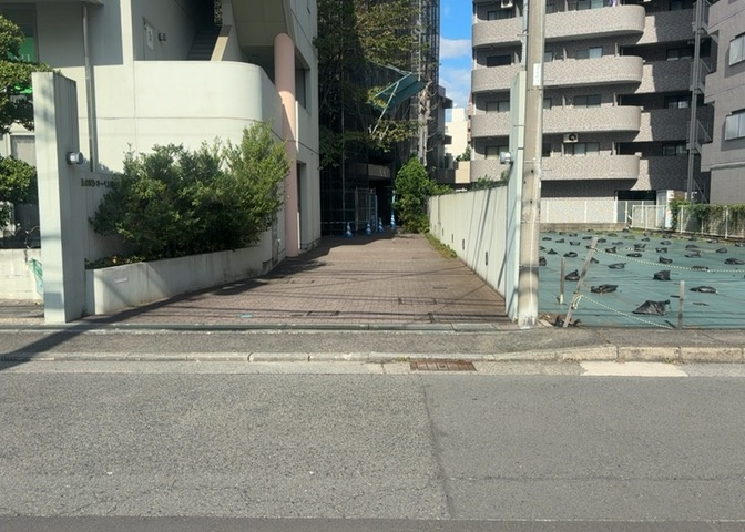 外観はマンション管理がされているかの目安になります。築年数が古いと、壁面は劣化してひび割れが生じることも！建物が古びていても細かいところが修繕されていると、きちんと管理されているなぁと感じるでしょう。