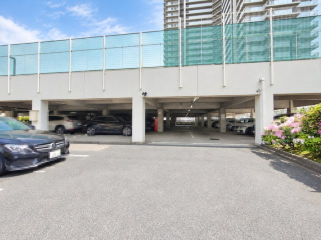 【駐車場】