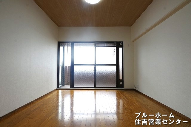約6.5帖の洋室です！