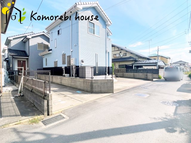 前面道路含む現地写真です