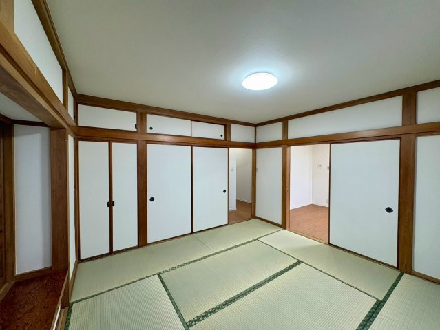 ■新規内外装リフォーム　約7.7帖