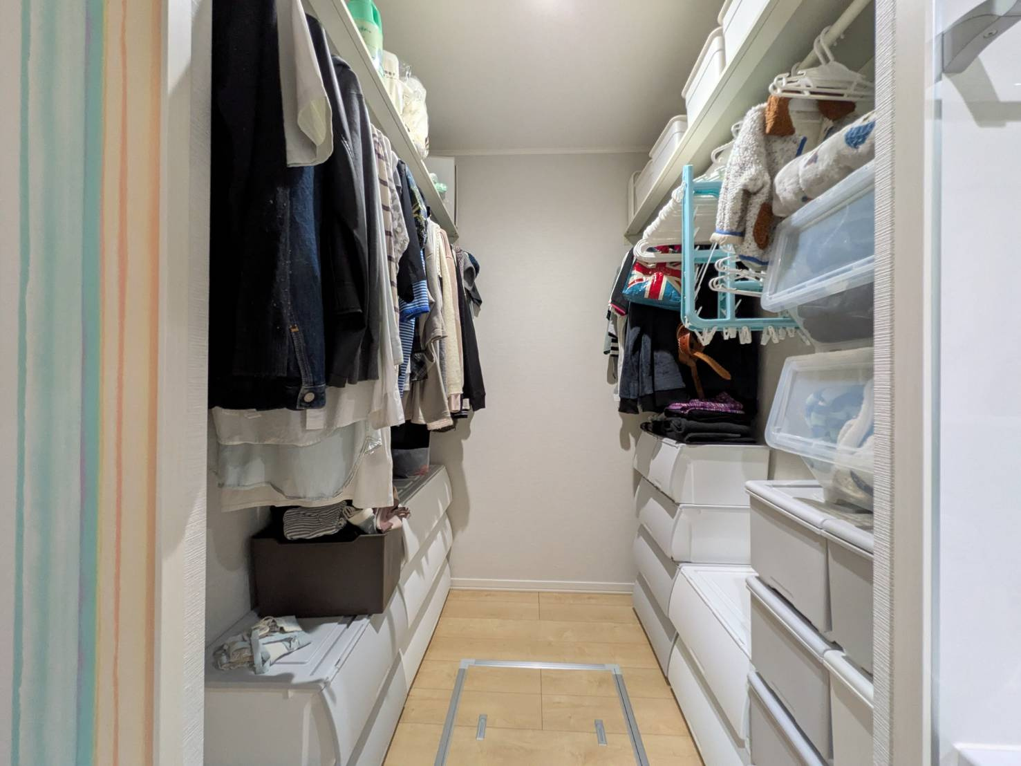 1階のウォークインクローゼットです