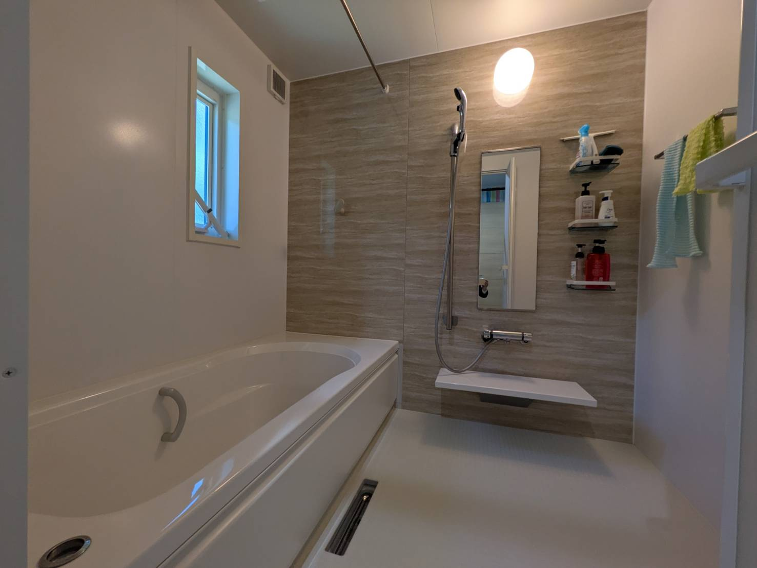 日々の疲れを癒すお風呂付です