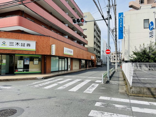 ～住戸数33・店舗数6区画のマンション～