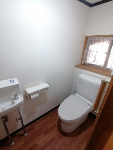 ゆったりとした空間のトイレです