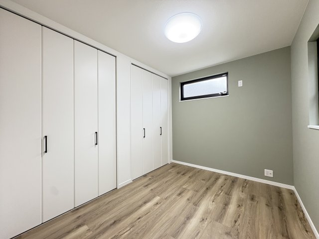 子供部屋にピッタリな洋室4.8帖　大容量クローゼット付き