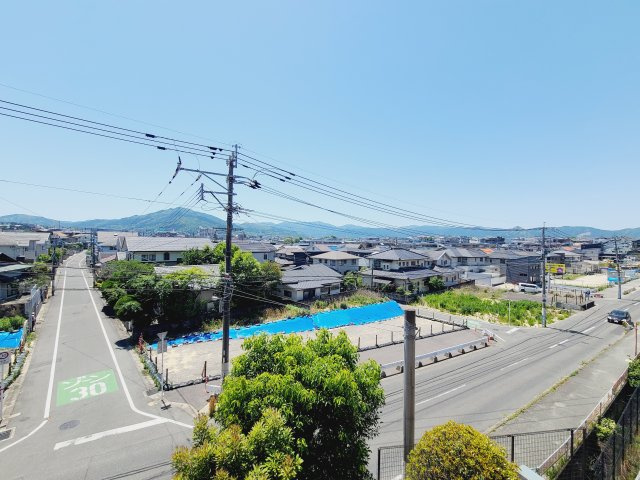 〇バルコニーからは気持ちの良い眺望が広がります。