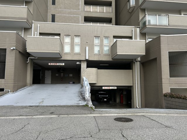 【富山市明輪町(アパガーデンハイツ富山駅前東館)の外観】