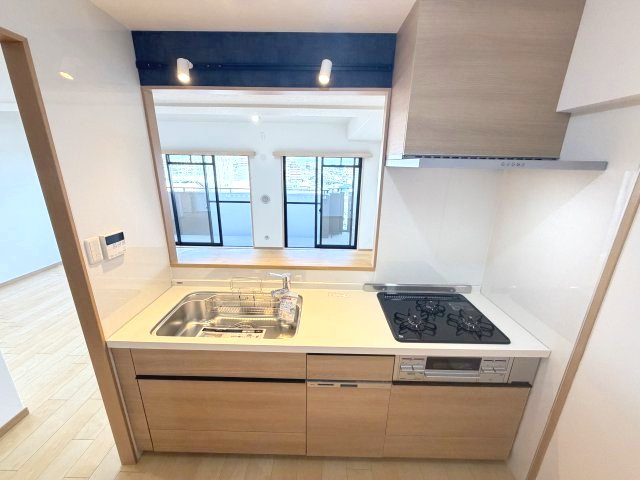 新調したシステムキッチン。毎日のお料理が楽しくなる空間です。