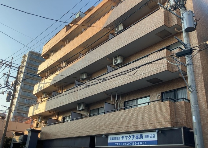 眺望の良さを楽しめるダイニングキッチンで家族団らんの時間を過ごしてはいかがでしょうか。バルコニーから見える景色を家族で眺める時間は、時間が経つのを忘れてしまいそうですね。是非、現地を見に行きましょう！