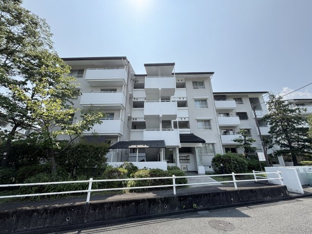 下階が無いので、小さなお子様がいるご家庭も伸び伸び子育てができます！