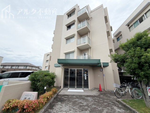 2026年6月リフォーム済み。3面バルコニー付き、明るく開放的な3LDKです。