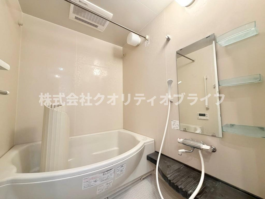 浴室はシャワーヘッド、水栓等新規交換、ハウスクリーニングがはいります　2026/07/04撮影