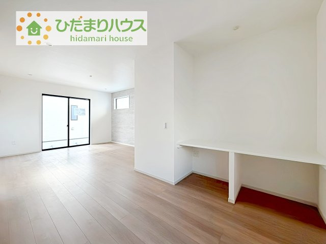 早くお仕事終わらせて、家に帰りたくなるようなリビングです(^^♪