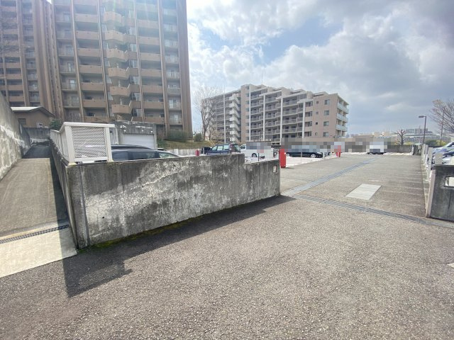 敷地内駐車場　空き区画複数有り