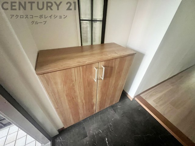 シューズボックス付き。