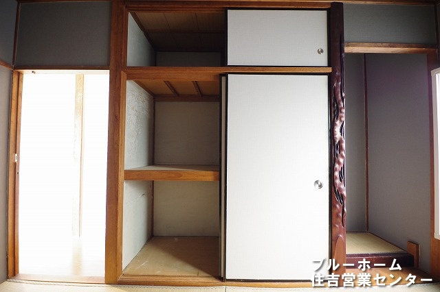 和室にある大きな押入収納です！