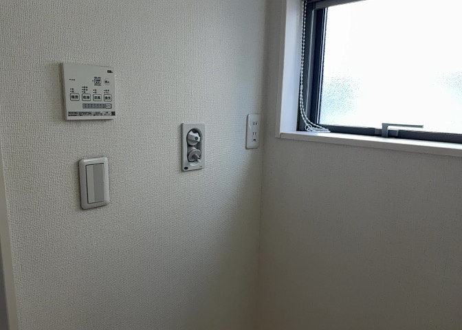 ランドリースペースも気になります。洗濯機置場があり「洗う、干す、取り込む、アイロンがけ、たたむ」など、洗濯に関する家事をするための空間です。広さや収納など付帯設備も含めて、詳細は現地でご確認ください。
