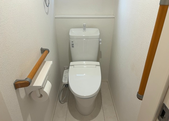 トイレは大きさや形、機能、抗菌性などが異なる多種多彩なタイプが各メーカーから出ています。それぞれに良さがあるため、事前にどういったタイプのトイレがいいのかをご家庭内で決めて、内見に行くといいでしょう。
