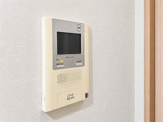 ・ＴＶモニター付インターホンでセキュリティ面にも配慮。