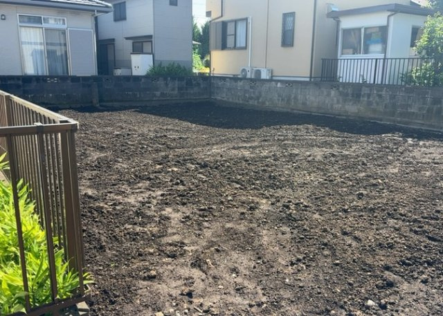 家を建てる前提で土地を探している場合、地盤の丈夫さは譲れない条件の一つです。地盤が脆弱だと追加工事が必要となります。また、過去に地盤沈下や液状化現象を起こした土地は、できるだけ避けた方がいいでしょう。