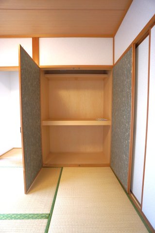和室の収納になります♪