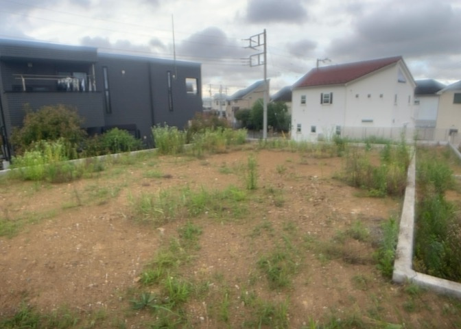 家を建てる前提で土地を探している場合、地盤の丈夫さは譲れない条件の一つです。地盤が脆弱だと追加工事が必要となります。また、過去に地盤沈下や液状化現象を起こした土地は、できるだけ避けた方がいいでしょう。