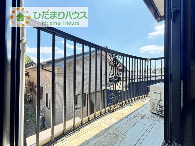 広々としたバルコニー。お洗濯物もぜーんぶ干せちゃいます！！
